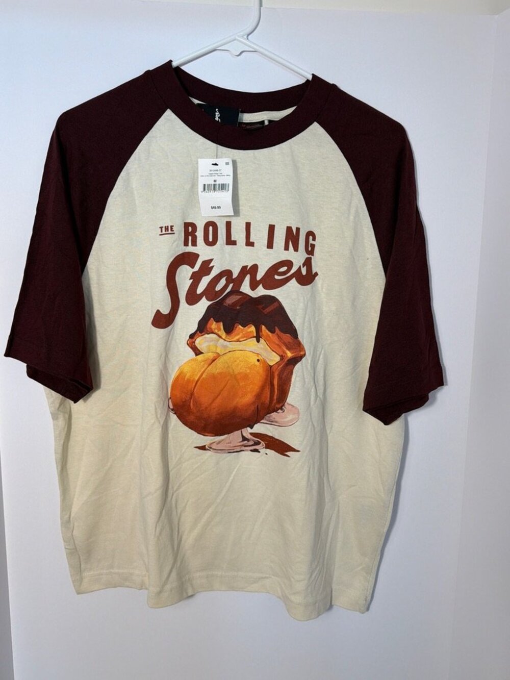 NWT The Rolling Stones Raglan Graphic T-Shirt Cream Maroon Cropped Fit Size M